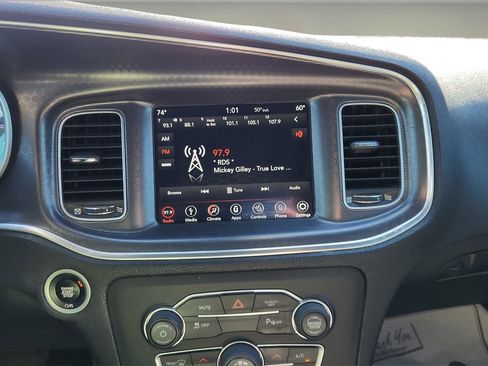 Used 2018 Dodge Charger SXT Plus image 7