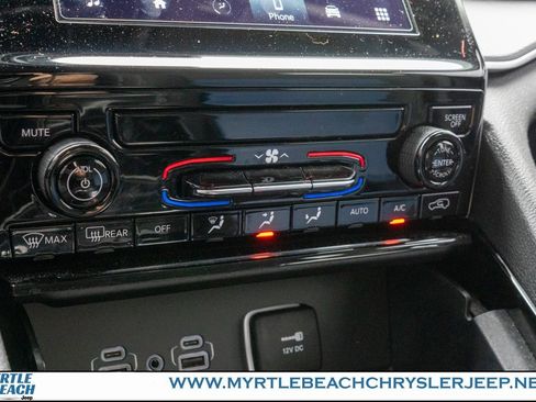 Certified 2023 Jeep Grand Cherokee Laredo image 21