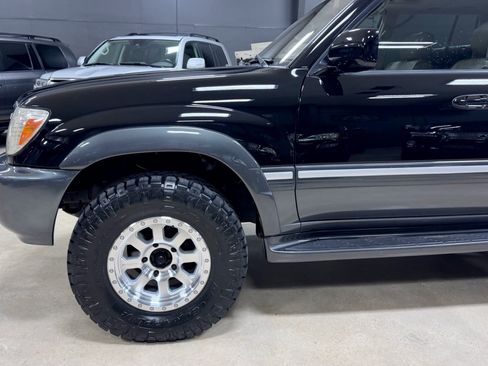 Used 2007 Toyota Land Cruiser AWD/4WD image 19
