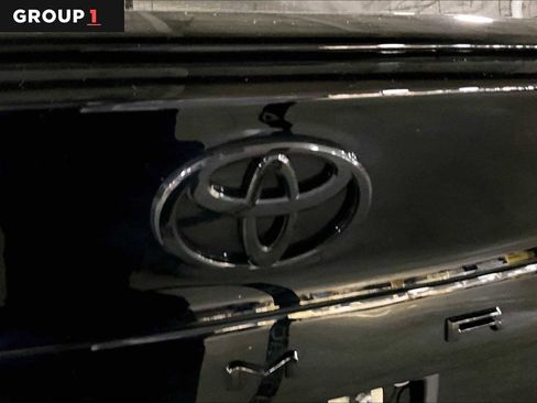 Used 2025 Toyota Camry SE AWD/4WD image 30