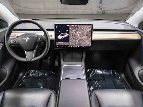 Used 2021 Tesla Model Y Long Range AWD/4WD image 13