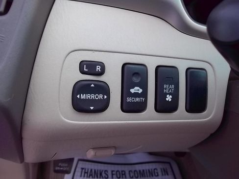 Used 2007 Toyota Highlander Limited AWD/4WD image 22