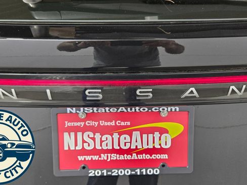 Used 2023 Nissan Ariya AWD image 30