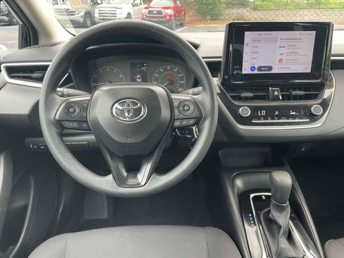 Used 2025 Toyota Corolla LE FWD image 14