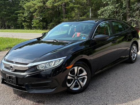 Used 2016 Honda Civic LX image 2