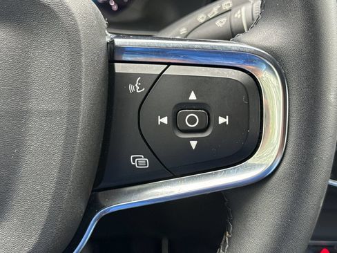 Used 2023 Volvo XC40 B5 Core w/ Convenience Package AWD/4WD image 28