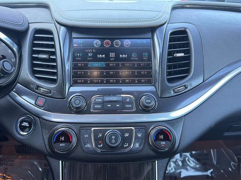 Used 2019 Chevrolet Impala LT w/ LT Convenience Package image 14