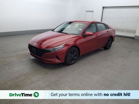 Used 2023 Hyundai Elantra SEL w/ Preferred Accessory Package FWD image 1