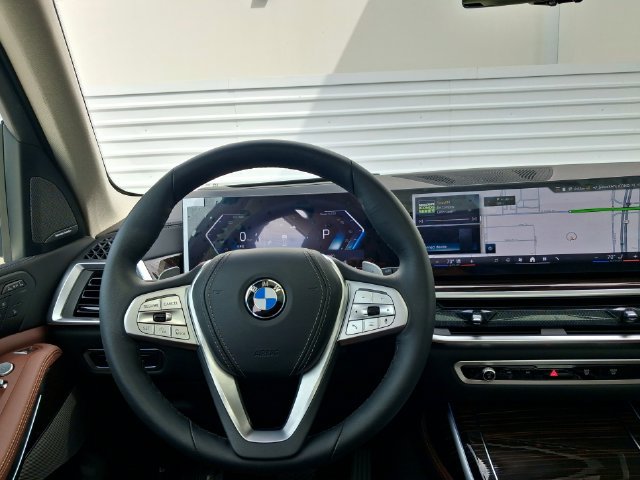 Used 2027 BMW X7 xDrive40i AWD/4WD image 14