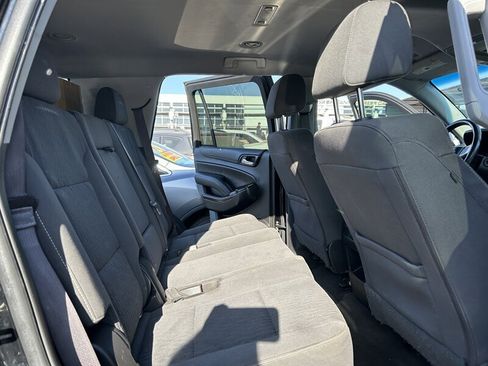 Used 2017 GMC Yukon SLE image 37