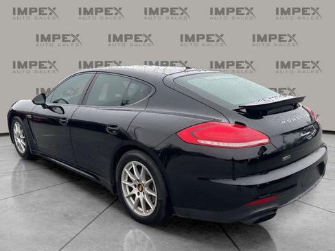 Used 2014 Porsche Panamera 4 image 3