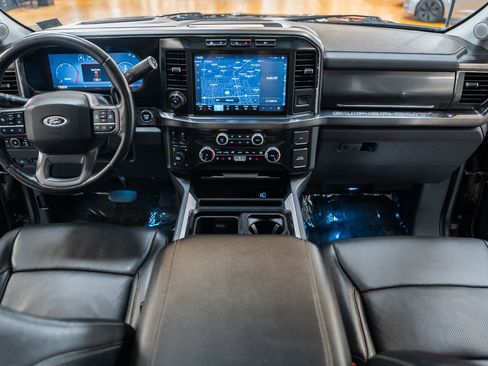 Certified 2024 Ford F250 Lariat w/ Lariat Ultimate Package image 29