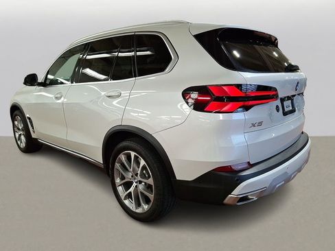 Used 2024 BMW X5 xDrive40i AWD/4WD image 5