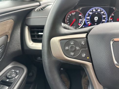Used 2023 GMC Terrain Denali image 17