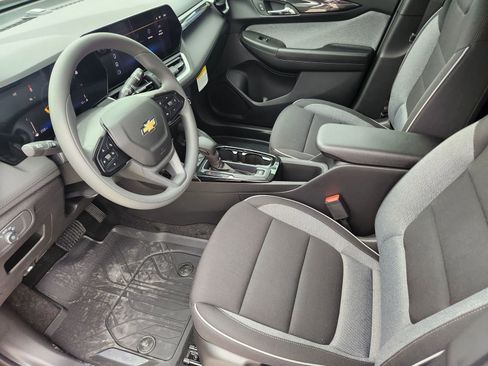 New 2026 Chevrolet TrailBlazer LS FWD image 12