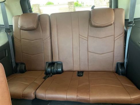 Used 2015 Cadillac Escalade Premium RWD image 36