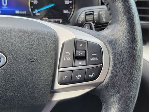 Used 2021 Ford Explorer XLT w/ Equipment Group 202A AWD/4WD image 16