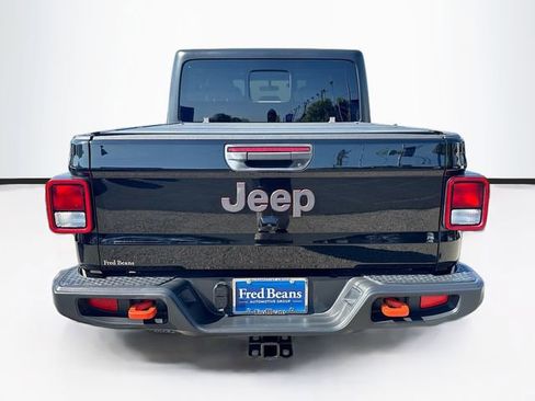 Used 2022 Jeep Gladiator Mojave w/ Cold Weather Group AWD/4WD image 7