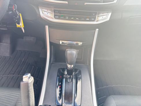 Used 2021 Honda Civic EX image 18