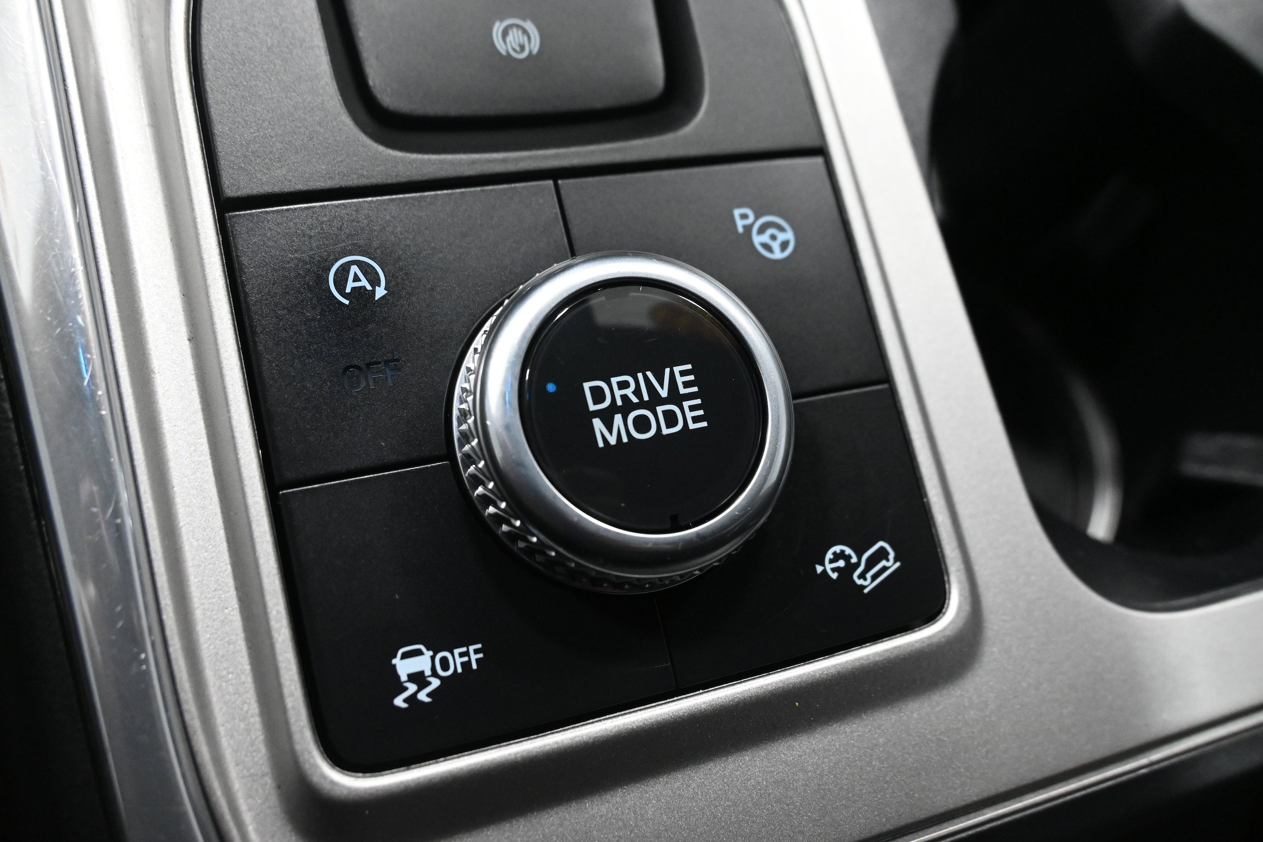 Used 2020 Ford Explorer ST w/ Premium Technology Package AWD/4WD image 16
