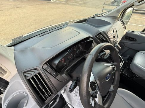 Used 2018 Ford Transit 250 130 Low Roof RWD image 29