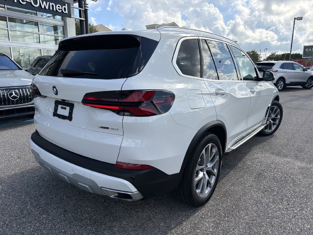 Used 2025 BMW X5 xDrive40i w/ Climate Comfort Package AWD/4WD image 7