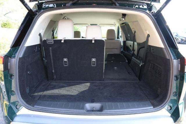 Certified 2025 Nissan Pathfinder SL AWD/4WD image 8