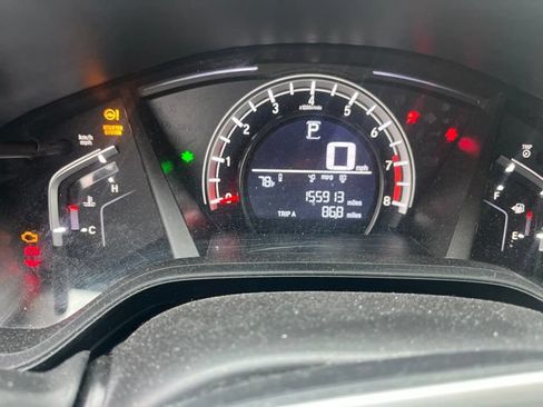 Used 2019 Honda CR-V LX image 6