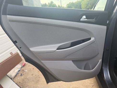Used 2019 Hyundai Tucson SE AWD/4WD image 13