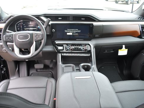 New 2026 GMC Sierra 2500 Denali w/ Denali Reserve Package image 19