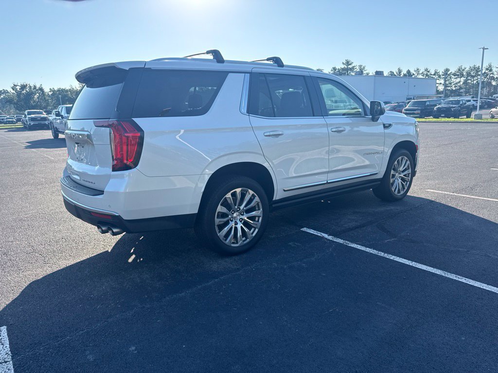 Used 2022 GMC Yukon Denali AWD/4WD image 5