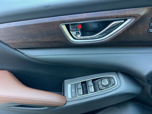 Used 2024 Subaru Ascent Touring image 13