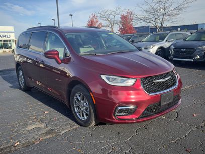 Used 2021 Chrysler Pacifica Touring w/ Cold Weather Group