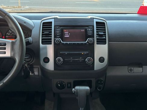 Used 2017 Nissan Frontier SV AWD/4WD image 25