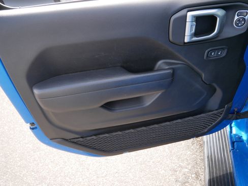 Certified 2023 Jeep Gladiator Sport image 20