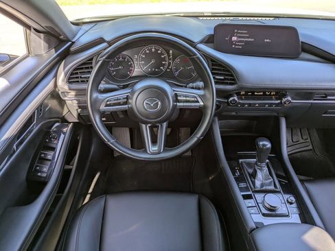 Used 2019 MAZDA MAZDA3 AWD Hatchback w/ Preferred Pkg image 18