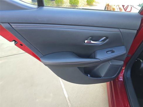 Used 2022 Nissan Sentra SR image 5