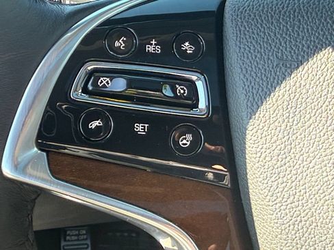 Used 2020 Cadillac Escalade Luxury AWD/4WD image 15