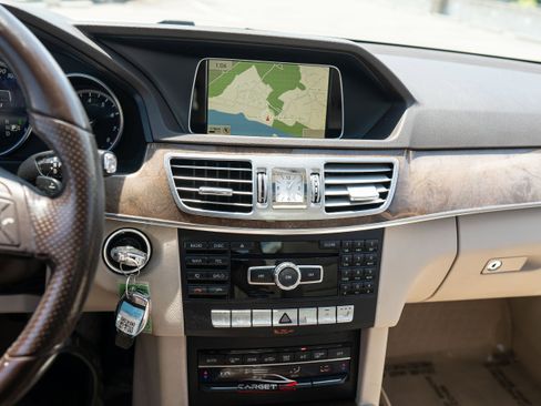Used 2015 Mercedes-Benz E 350 4MATIC Sedan w/ Premium 1 Package image 31