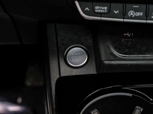 Used 2022 Audi A4 2.0T Premium image 25