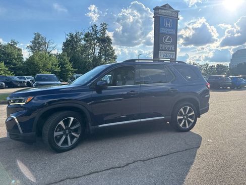 Used 2023 Honda Pilot Elite image 15