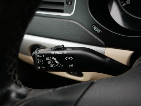 Used 2013 Volkswagen Jetta SE image 28