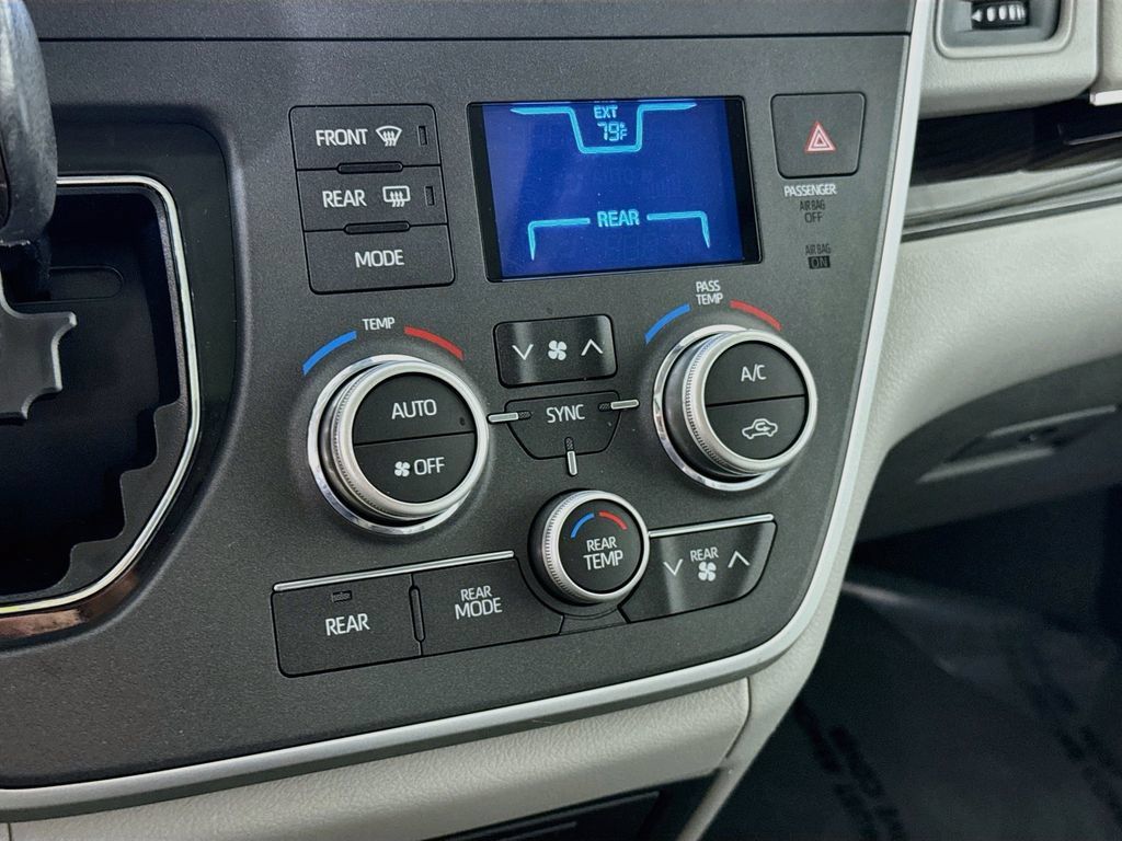 Certified 2020 Toyota Sienna XLE w/ XLE Navigation Package FWD image 10