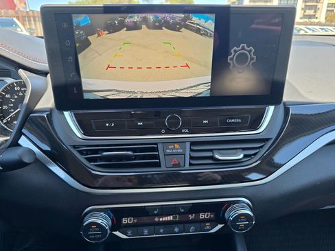 Used 2025 Nissan Altima 2.5 SR w/ SR Premium Package image 18