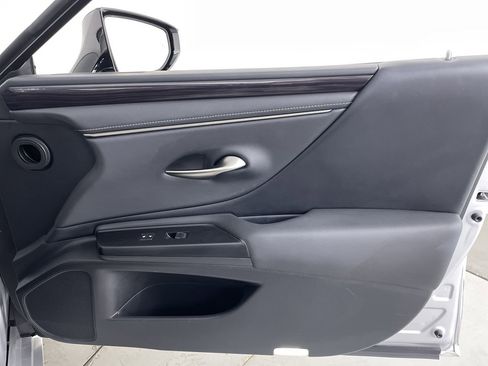 Used 2021 Lexus ES 250 w/ Premium Package image 24