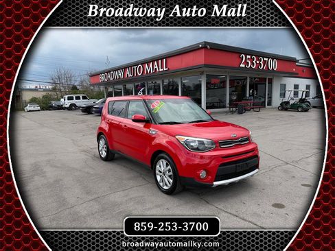 Used 2018 Kia Soul + image 1