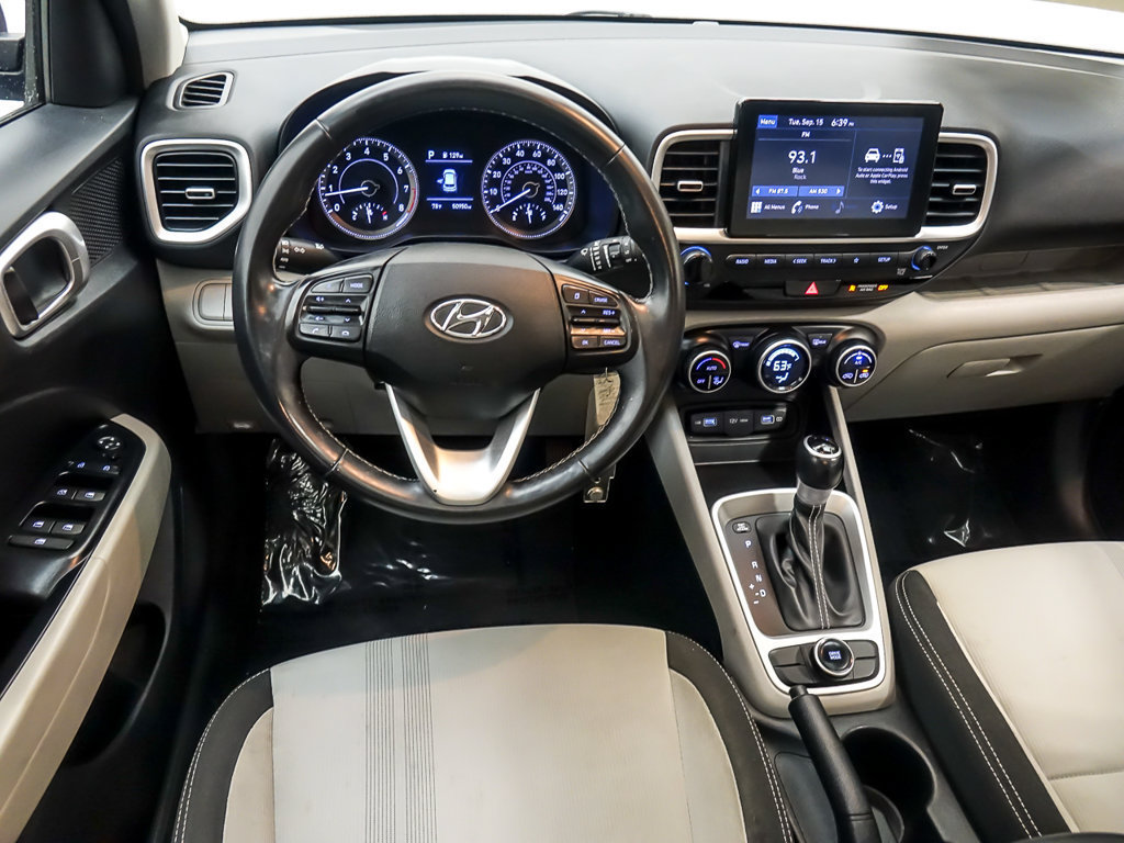 Used 2022 Hyundai Venue SEL w/ Cargo Package FWD image 14