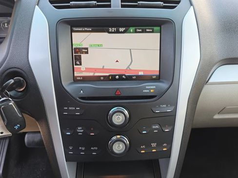 Used 2013 Ford Explorer XLT FWD image 26