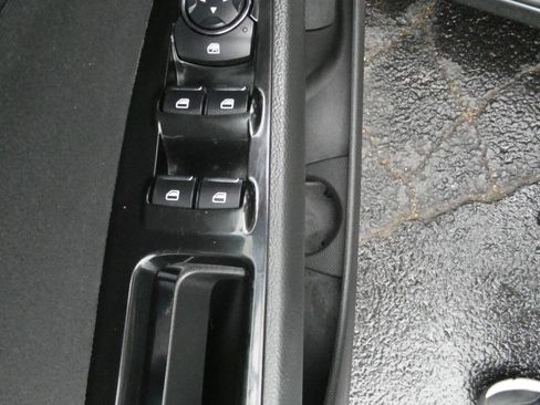 Used 2016 Ford Fusion SE w/ Equipment Group 201A image 22