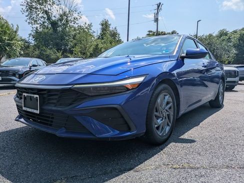 Used 2024 Hyundai Elantra SEL FWD image 8